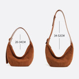 Sac demi-lune en daim - Urban chic | Nina Sac