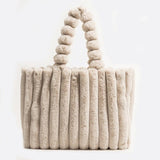 Cabas Pelucheux en Fausse Fourrure | Nina Sac Beige / Large