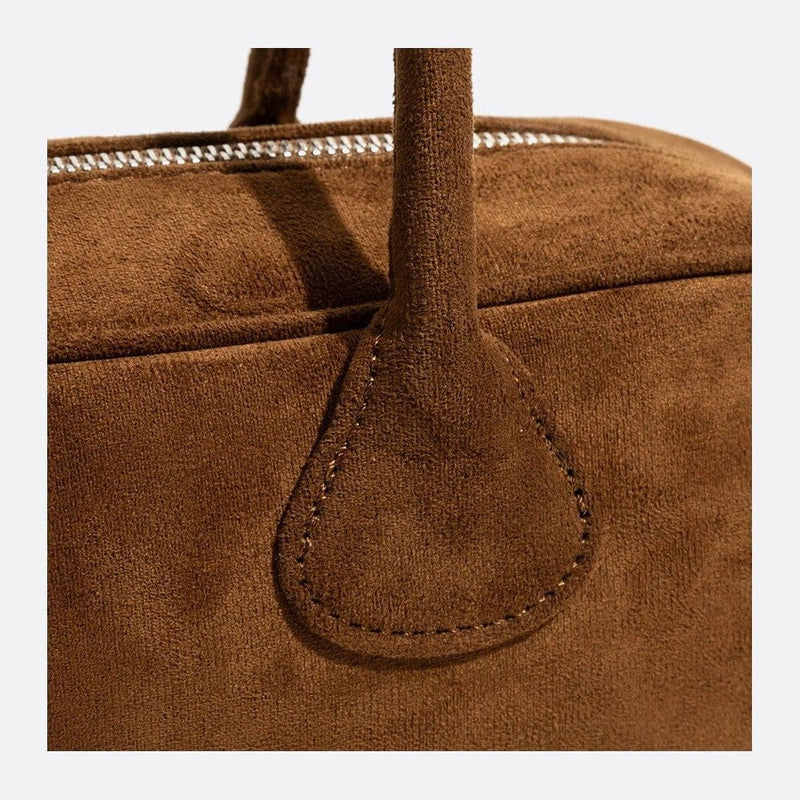 Sac baguette en daim: Luxe incarné | Nina Sac